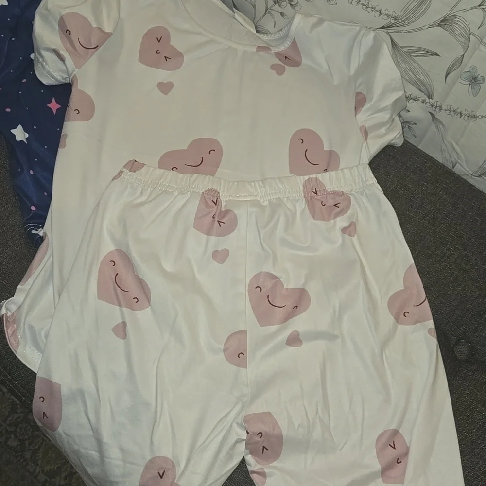 SHEIN Kids' Pajama Set with Moon and Heart Prints - Picture 3 of 5